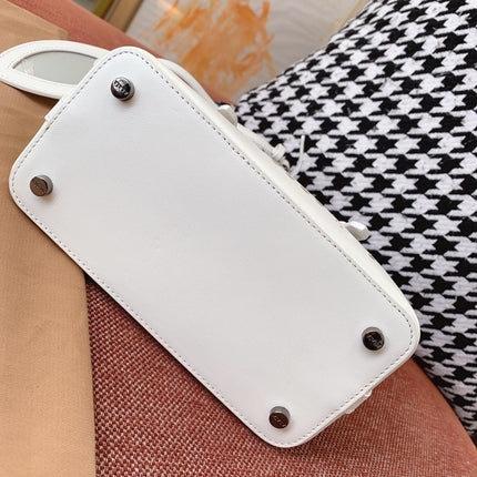 MINA 20 BAG IN WHITE VIENNA CALFSKIN