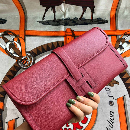 JIGE ELAN 29 CLUTCH IN BERRY RED CALFSKIN