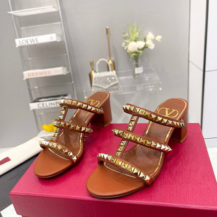 VALENTINO 26S ROCKSTUD STRAPPY BLOCK HEEL SLIDE SANDALS IN BROWN CALFSKIN GOLD HARDWARE
