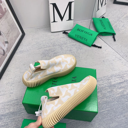 BOTTEGA VENETA 26S SLIP-ONS IN BEIGE MIX OFF WHITE FABRIC WITH RUBBER SOLE