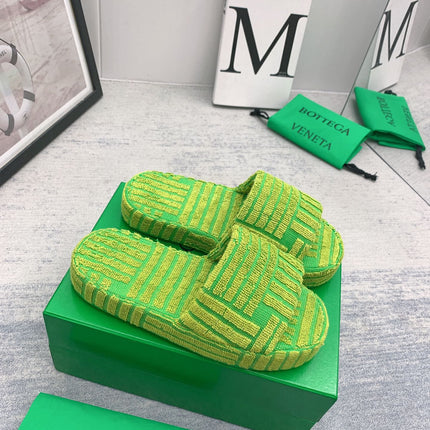 BOTTEGA VENETA 26S SLIDES IN LIGHT GREEN MIX YELLOW FABRIC