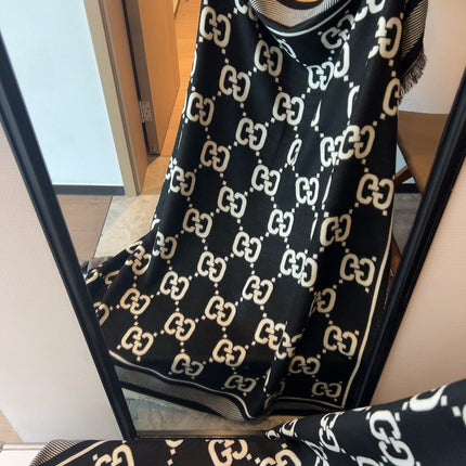 GUCCI 26S SCARF 140 IN CASHMERE AND SILK 504694
