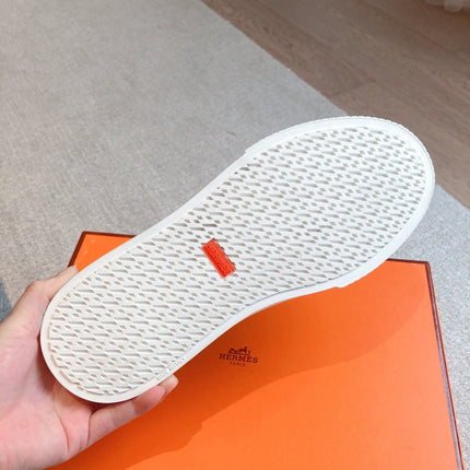 HM GAME SLIP-ON CROCODILE MOTIF SNEAKER FIRE CALFSKIN