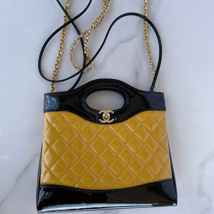 CC MINI 23 SHOPPING BAG IN GLOSSY BLACK MIX MUSTARD YELLOW CALFSKIN