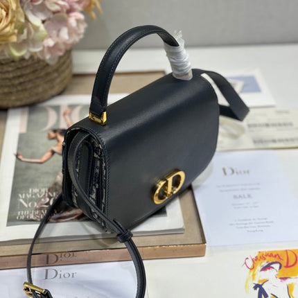 SMALL 19 MONTAIGNE AVENUE TOP HANDLE BAG BLUE DIOR OBLIQUE JACQUARD AND BLACK SMOOTH CALFSKIN