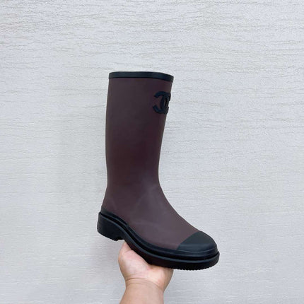 CHANEL 26S RAIN BOOT IN BURGUNDY AND BLACK COLOR