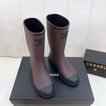 CHANEL 26S RAIN BOOT IN BURGUNDY AND BLACK COLOR