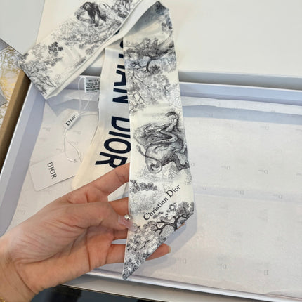 DIOR 26S SCARF 105CM IN SILK 304000