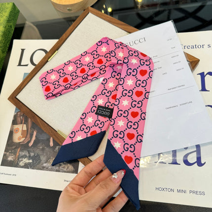 GUCCI 26S TWILLY SCARF 120 IN SILK 395853
