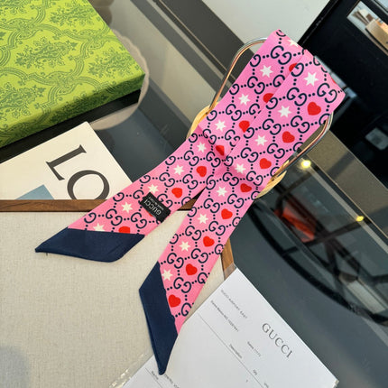 GUCCI 26S TWILLY SCARF 120 IN SILK 395853