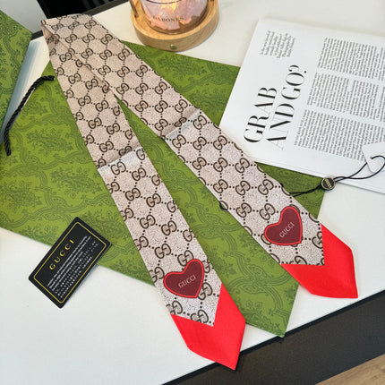 GUCCI 26S TWILLY SCARF 120 IN SILK 351116