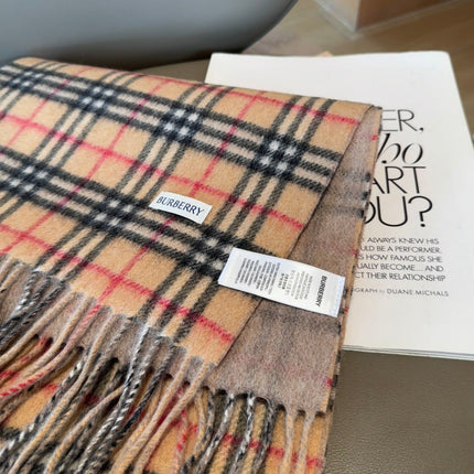 BURBERRY 26S SCARF 180 IN CASHMERE 515739
