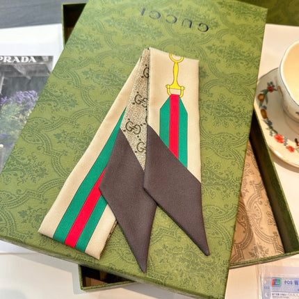 GUCCI 26S TWILLY SCARF 120 IN SILK 500123