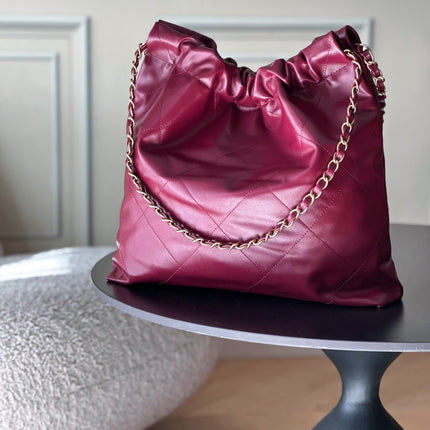 CHANEL 26S 22 BAG 42 IN BURGUNDY QUILTED SHINY CALFSKIN