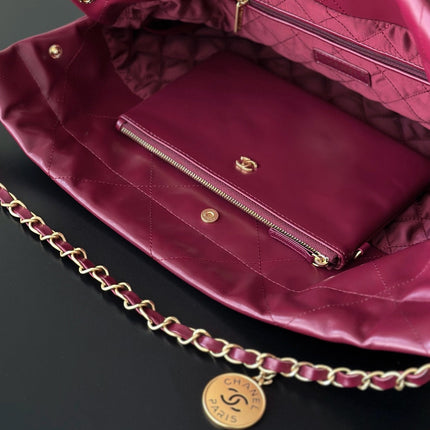 CHANEL 26S 22 BAG 42 IN BURGUNDY QUILTED SHINY CALFSKIN
