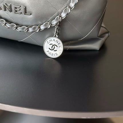 CHANEL 26S 22 BAG 42 IN METALLIC SILVER QUILTED SHINY CALFSKIN