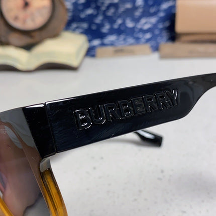 BURBERRY 26S RECTANGLE FRAME IN ACETATE 500449