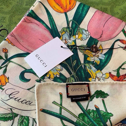 GUCCI 26S SCARF 140 IN CASHMERE AND SILK 504720