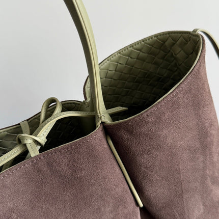 PINACOTECA REVERSIBLE TOTE BAG 43 IN MATCHA LAMBSKIN AND BROWN SUEDE