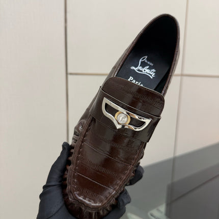CHRISTIAN LOUBOUTIN 26S LOAFERS IN CHOCOLATE BROWN SHINY CROCODILE-EMBOSSED CALFSKIN