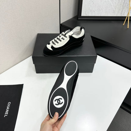 CHANEL SNEAKERS METIERS D-ART 26S IN  BLACK AND WHITE SUEDE MIXED FIBERS