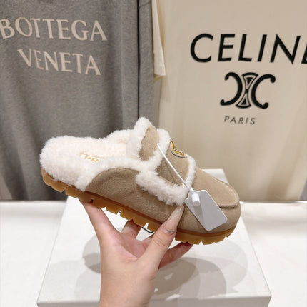 PRADA 26S MULE LOAFERS IN LIGHT BROWN SUEDE SHEARLING LINED