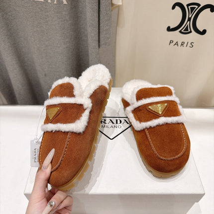 PRADA 26S MULE LOAFERS IN CARAMEL BROWN SUEDE SHEARLING LINED