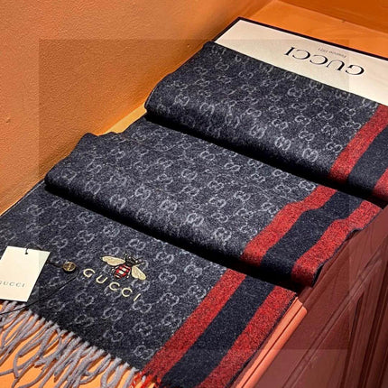 CHANEL 25S SCARF 190 IN CASHMERE 718528