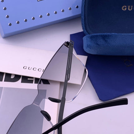 GUCCI 26S SQUARE FRAME IN METAL 422542