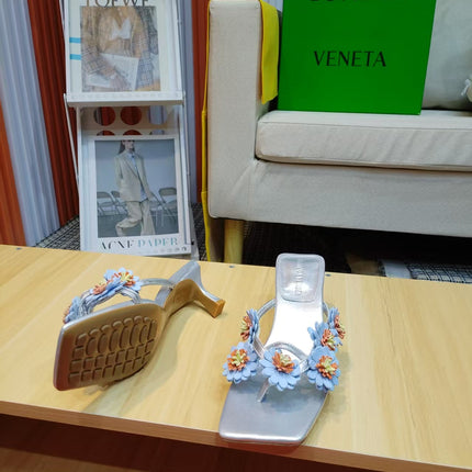 BOTTEGA VENETA 26S THONG SANDALS 50 MM IN SILVER AND SKY BLUE LAMBSKIN