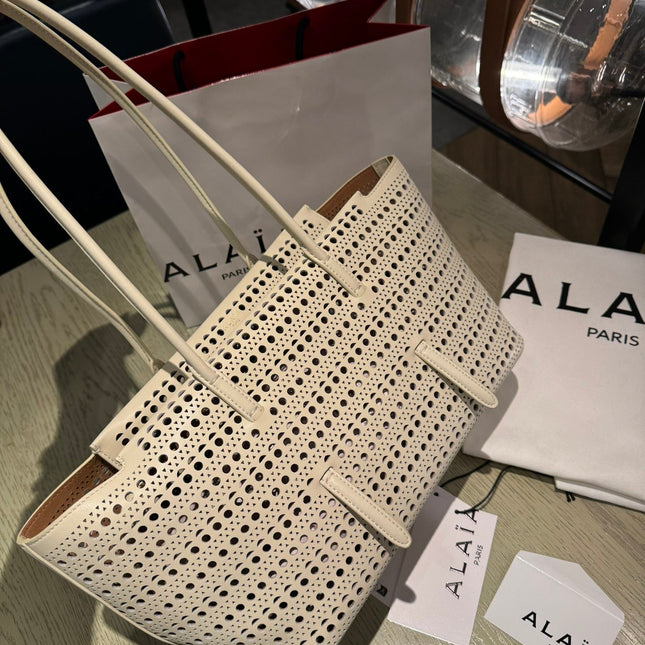 NEO MINA 32 BAG IN CHINO VIENNE CALFSKIN