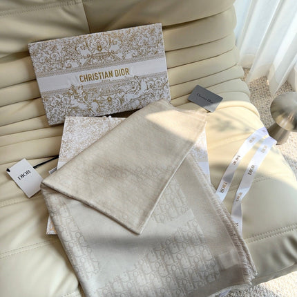 DIOR 26S SCARF 140 IN CASHMERE AND SILK 513580
