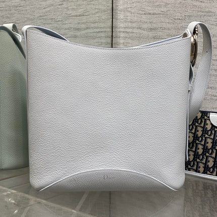 DIOR 26S MEDAILLON BUCKET BAG 26 IN LIGHT BLUE GRAINED CALFSKIN GOLD HARDWARE