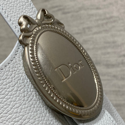 DIOR 26S MEDAILLON BUCKET BAG 26 IN LIGHT BLUE GRAINED CALFSKIN GOLD HARDWARE