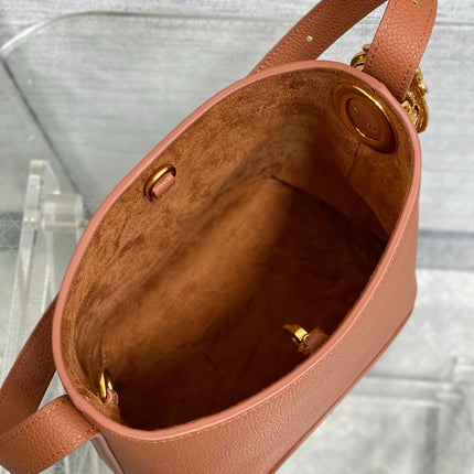 DIOR 26S MEDAILLON BUCKET BAG 19 IN CARAMEL BROWN GRAINED CALFSKIN GOLD HARDWARE