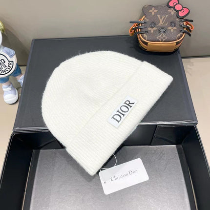 KNITTED BEANIE HAT IN WHITE WOOL AND RABBIT FUR 439676