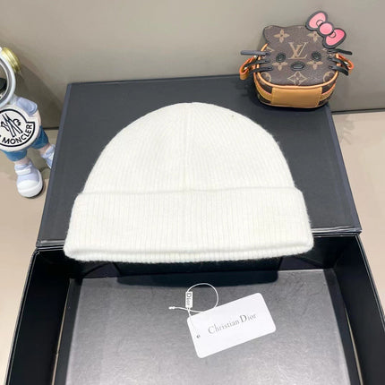 KNITTED BEANIE HAT IN WHITE WOOL AND RABBIT FUR 439676