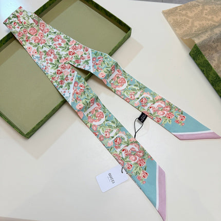 GUCCI 26S TWILLY SCARF 120 IN SILK 511261