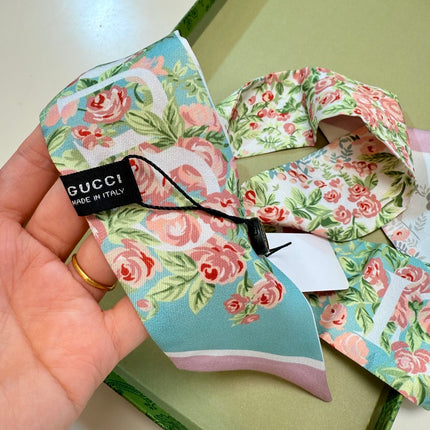 GUCCI 26S TWILLY SCARF 120 IN SILK 511261