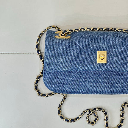 CHANEL 26S FLAP BAG 22 IN BLUE DENIM WITH GOLD HARDWARE