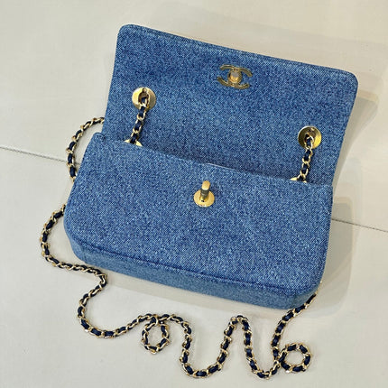 CHANEL 26S FLAP BAG 22 IN BLUE DENIM WITH GOLD HARDWARE