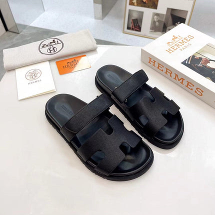 CHYPRE SANDAL IN BLACK CALFSKIN 186752