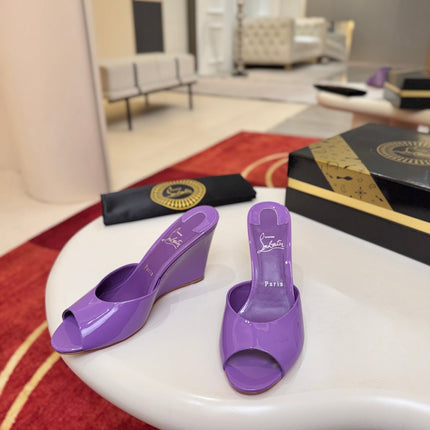 CHRISTIAN LOUBOUTIN 26S WEDGE SANDALS 85 MM IN PURPLE PATENT LEATHER