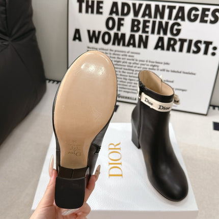 DIOR 26S ANKLE BOOTS WITH LOGO BOW IN BLACK CALFSKIN