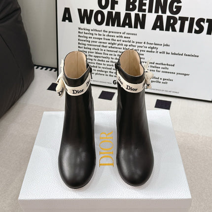 DIOR 26S ANKLE BOOTS WITH LOGO BOW IN BLACK CALFSKIN