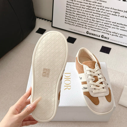 DIOR 26S LOW TOP LACE UP SNEAKERS IN TAN BROWN AND LIGHT GRAY SUEDE