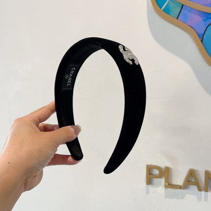 BLACK VELVET HAIRBAND 414440