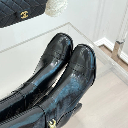 CHANEL 26S KNEE HIGH BLOCK HEEL BOOTS IN BLACK SHINY CRINKLED CALFSKIN GOLD HARDWARE