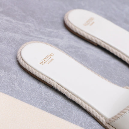 VALENTINO 26S FLAT SLIDE SANDALS IN WHITE CALFSKIN