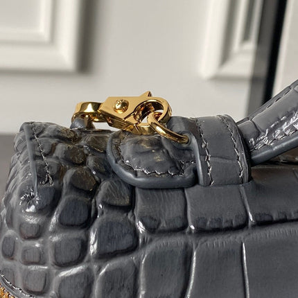 CHANEL 26S VANITY CASE 23 IN GREY SHINY CROCODILE-EMBOSSED CALFSKIN